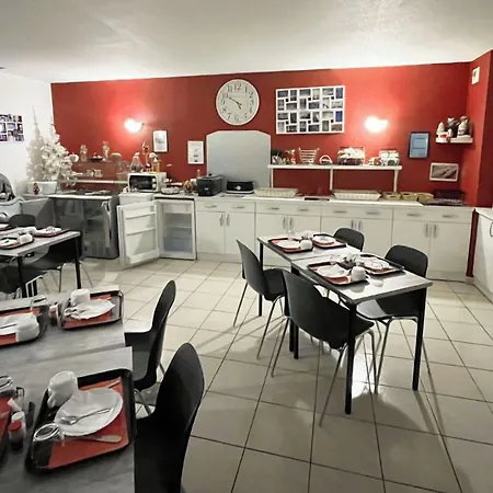 Aparthotel Comfort & Vacanceole Les Demeures Champenoises 2*