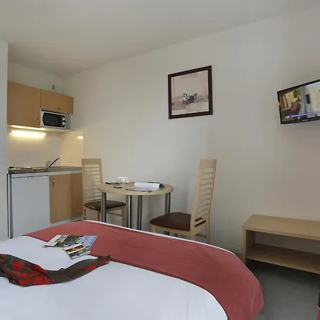 Aparthotel Comfort & Vacanceole Les Demeures Champenoises 2*