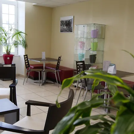 Apartmanhotel Comfort & Vacanceole Les Demeures Champenoises 2*