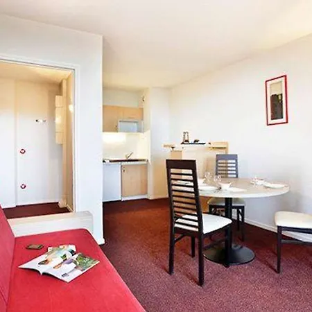 Comfort & Vacanceole Les Demeures Champenoises Aparthotel 2*