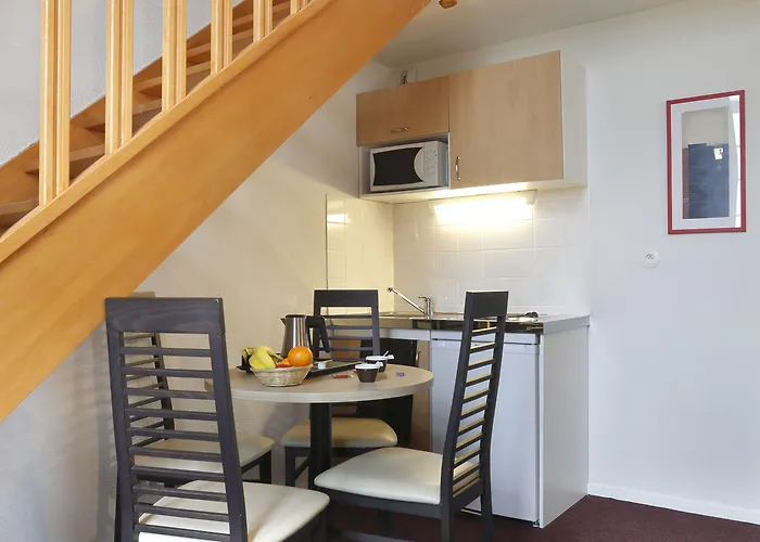 Aparthotel Comfort & Vacanceole Les Demeures Champenoises 2*