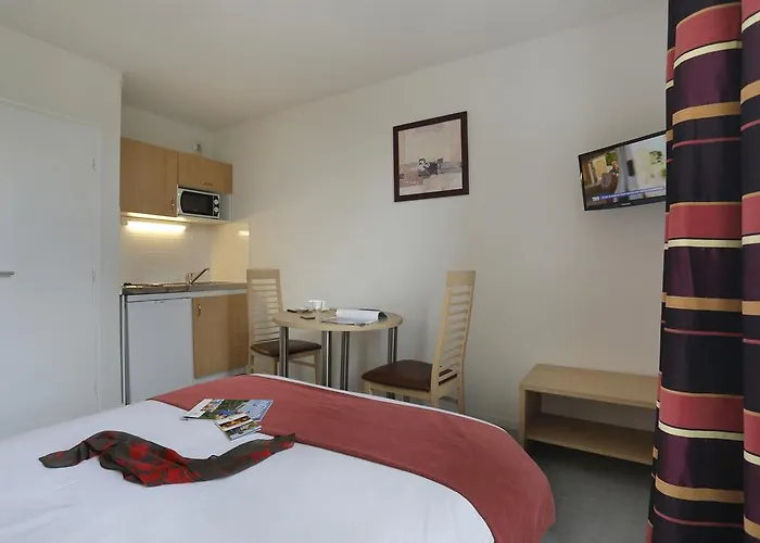 Aparthotel Comfort & Vacanceole Les Demeures Champenoises 2*