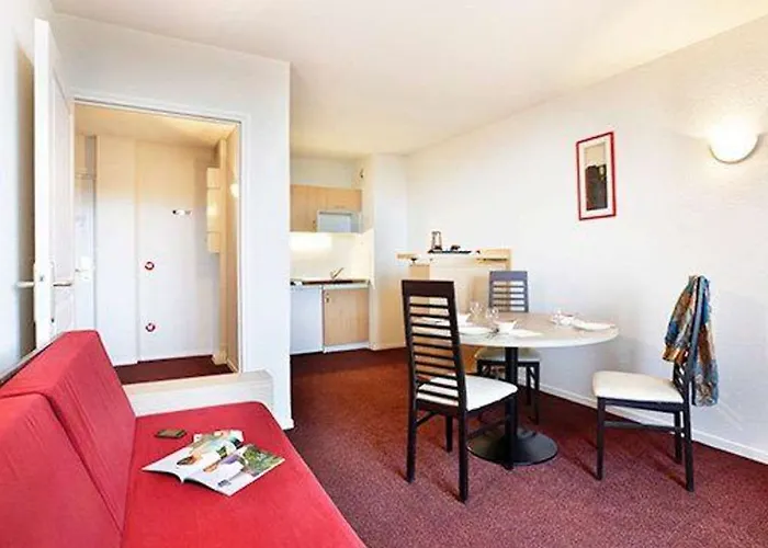 Comfort & Vacanceole Les Demeures Champenoises Aparthotel 2*